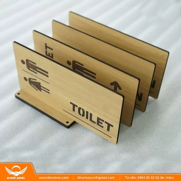vệ sinh biển hiệu gỗ 6a