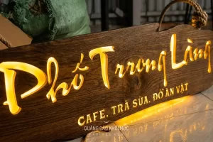 Bảng Hiệu Gỗ Cà Phê Phố Trong Làng
